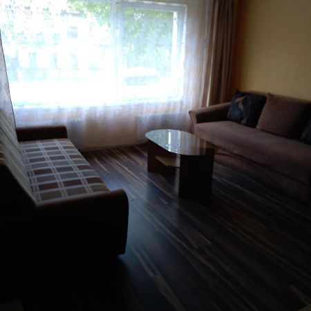 Brivibas 25 Apartamenti Ventspils Bagian luar foto