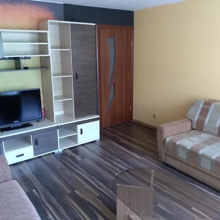Brivibas 25 Apartamenti Ventspils Bagian luar foto