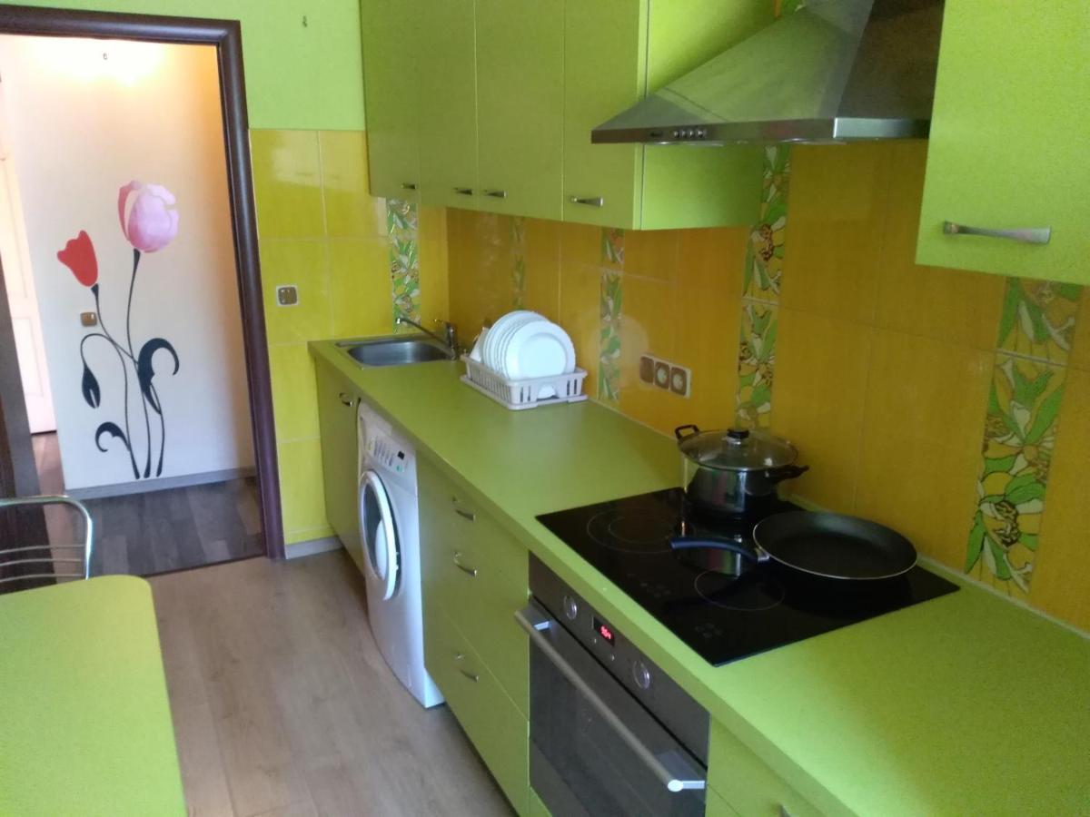 Brivibas 25 Apartamenti Ventspils Bagian luar foto